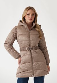 Guess SELINE LOGO MIDI PUF - Žieminis paltas - braun