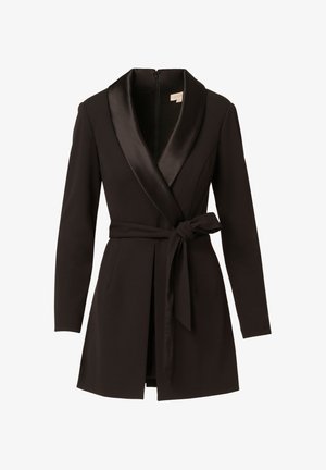 Schwarze Wickelblazer aus glattem Stoff mit satinierten Revers, langen Ärmeln und einem Bindegürtel in der Taille. Verfügt über einen Reißverschluss auf der Rückseite.