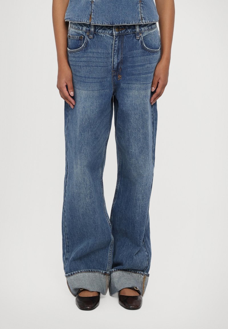 Ksubi LOW RIDER CUFFED AGED - Džíny Straight Fit - blue denim