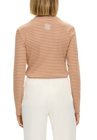 s.Oliver BLACK LABEL AUS STRETCH - Langarmshirt - beige