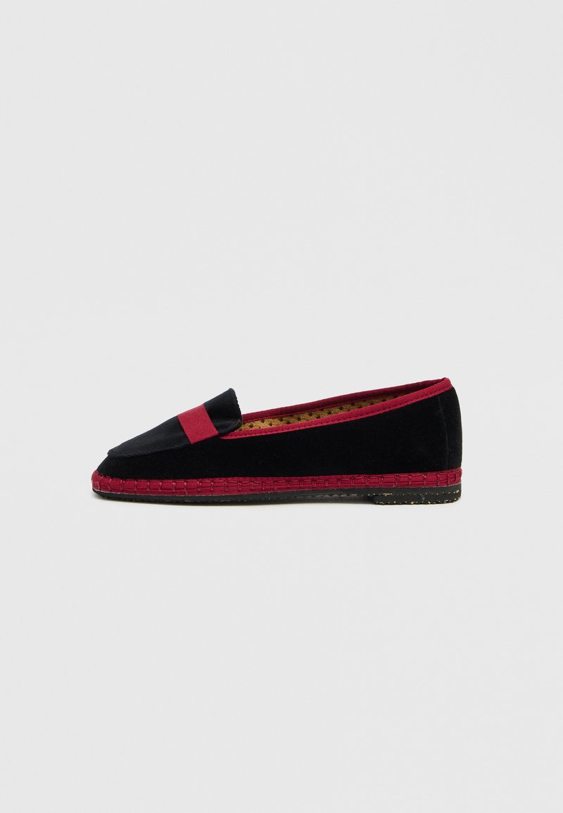 Zapatos sin cordones