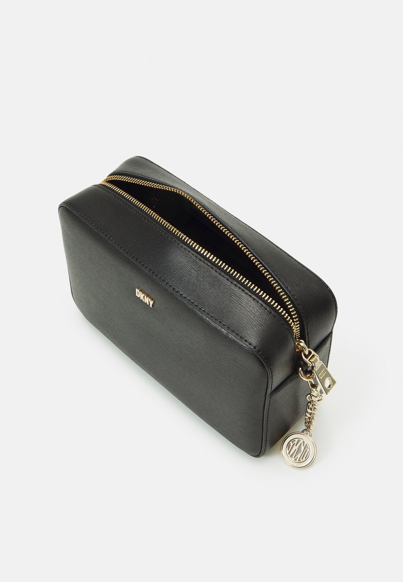 DKNY Bryant Park Demi Crossbody Bag in Black | Lyst