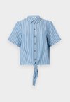 JDYEMILIA KNOT SHIRT - Nööpidega pluus - blue/cloud dancer