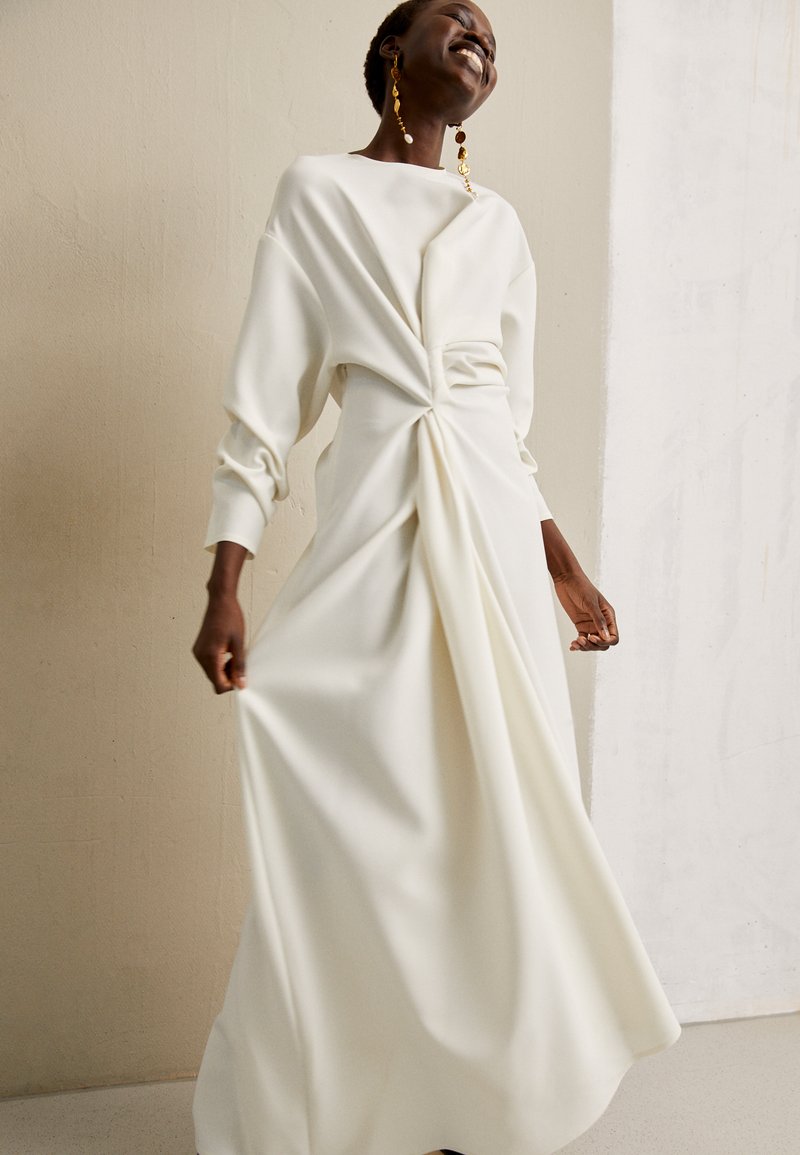 A.W.A.K.E. MODE ASYMMETRIC DRAPED DRESS Abito da sera ivory/avorio