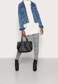 Vero Moda Tall Sweter