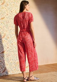 Next WILLIAM MORRIS REGULAR FIT - Overall / Jumpsuit - red