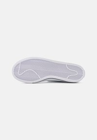 Nike Sportswear COURT LEGACY - Sportbačiai - white/game royal/black