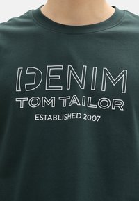 TOM TAILOR DENIM LOGO  - Long sleeved top - dunkelgrün