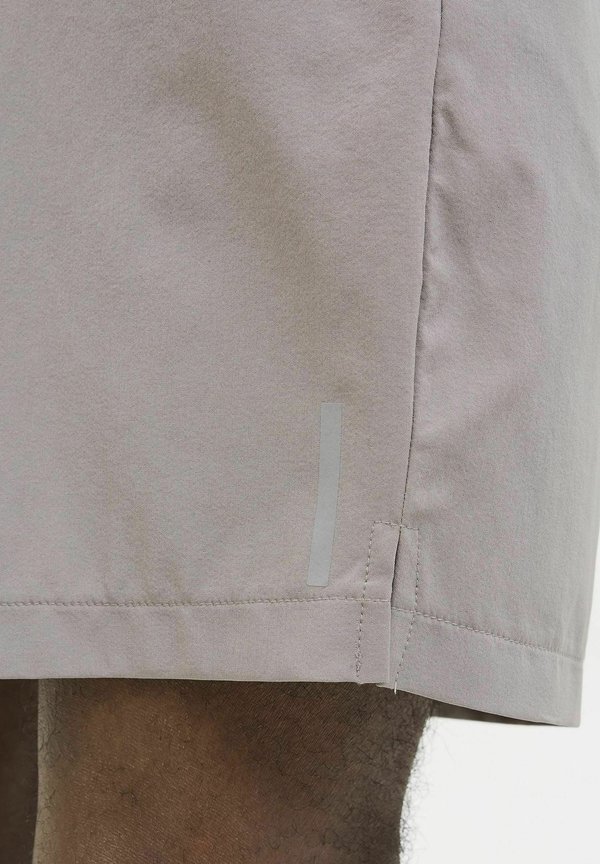 Sports shorts - gray flannel3