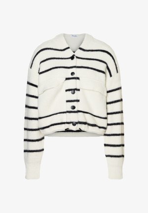 Witte cropped jas met zwarte horizontale strepen, voorzien van een kraag, knoopsluiting en twee voorzakken. Zachte textuur.