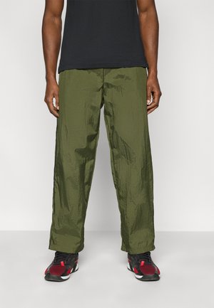 PANT - Tepláky - cargo khaki/black