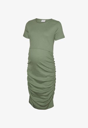 Blød grøn kortærmet graviditetskjole med rynkede sider og rund halsudskæring, designet til behagelig graviditetstøj.