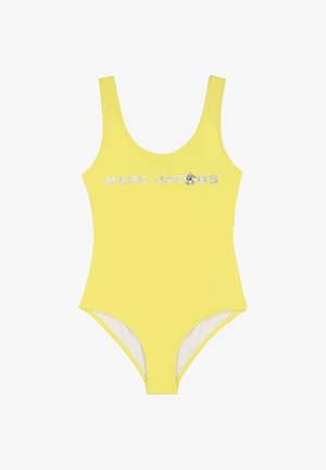 Costume intero giallo realizzato in tessuto liscio, caratterizzato da scollo a U, spalline larghe e testo "MARC JACOBS" in argento sulla parte anteriore.