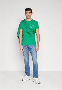 Tommy Hilfiger T-shirts med print - olympic green