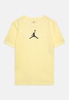 Camiseta estampada - legend sand