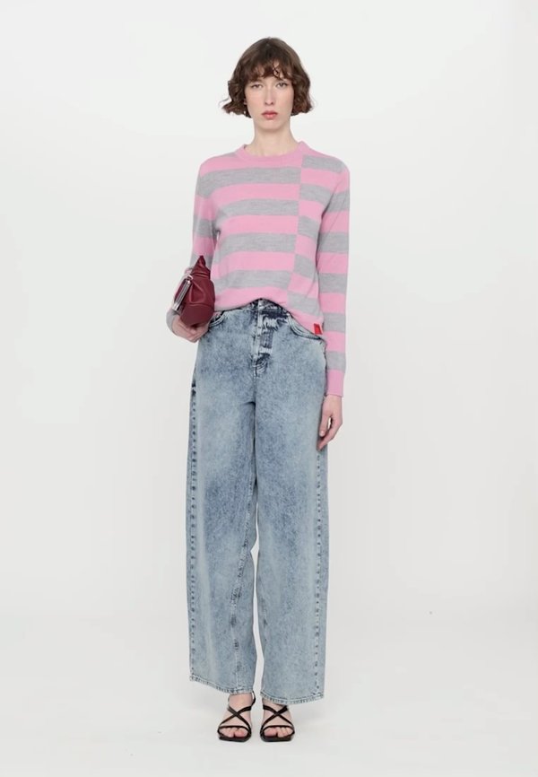 DOBERMAN - Jumper - orchis rose4