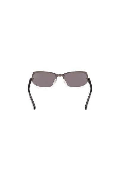 Gafas de sol rectangulares con lentes oscuros, marco de plástico negro, brazos delgados y almohadillas nasales, con un puente texturizado para mejorar el agarre.