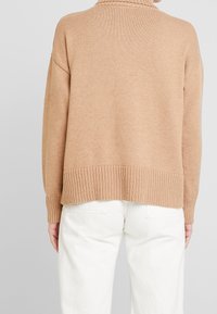 GAP Pullover - camel