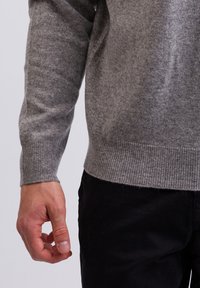 CASH-MERE ROLLKRAGEN  - Maglione - grau
