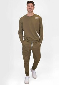 BIDI BADU CHILL - Pantaloni sportivi - olive