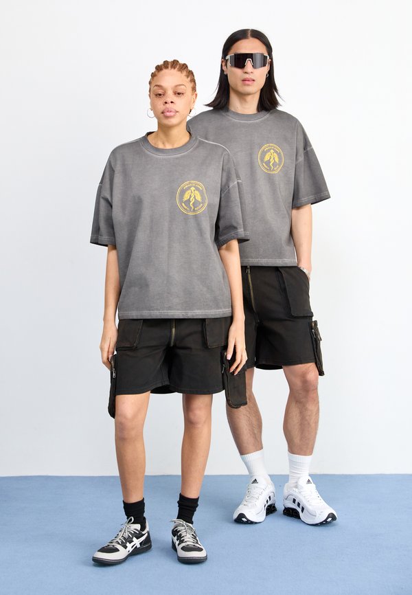 PARAMEDIC UNISEX - Print T-shirt3