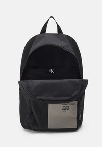 Calvin Klein Jeans ESSENTIALS CAMPUS - Sac à dos - black