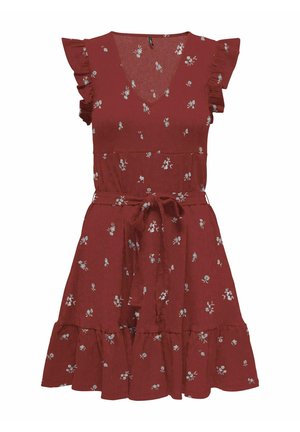Červené krátke šaty s bielym kvetinovým vzorom, výstrihom do V, volánikovými rukávmi a lemom, zaväzovacím opaskom v páse a roztiahnutou sukňou.