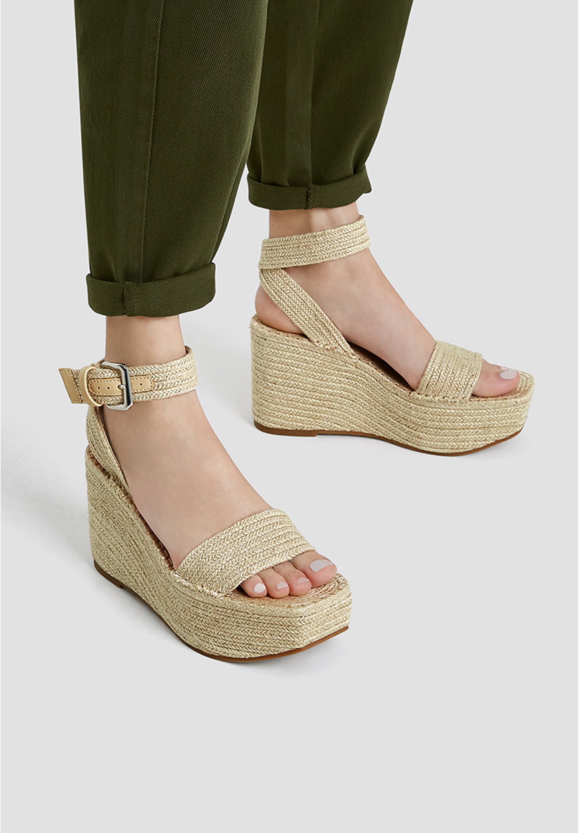 MIT SCHNALLE Sandaletter sand MIT SCHNALLE Sandaletter sand