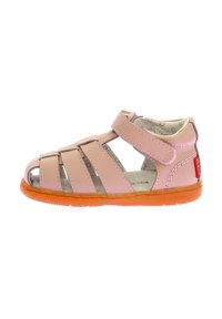 Ljust rosa läder sandal med öppen design, Velcro-remmar, orangebrädd gummisula och dekorativ sömnad. Lämplig för varmt väder.