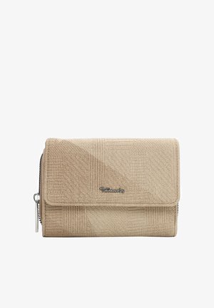 Beige Geldbörse aus strukturiertem Stoff mit einer vorderen Klappe, einem silbernen Reißverschluss an der Seite und einem kleinen metallischen Logo in der Mitte.