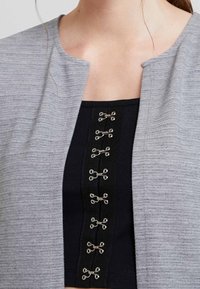 Noisy May Kofta - grey