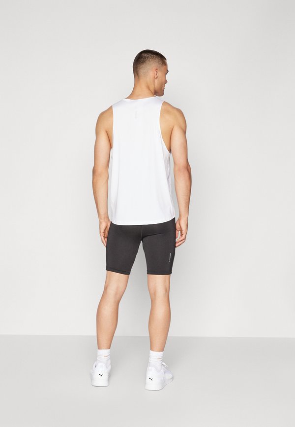 RUN FOUNDATION SHORT - Short running tights4