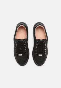 Unisa Sneakers - black