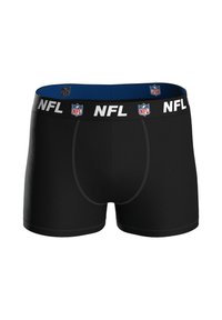Czarne bokserki wykonane z gładkiej tkaniny, z niebieskim pasem w talii ozdobionym białym napisem „NFL” i logo. Posiadają dopasowany krój.