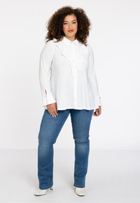 YOEK À VOLANTS - Hemdbluse - weiß