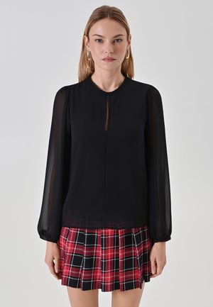 CON MANICHE - Bluse - black