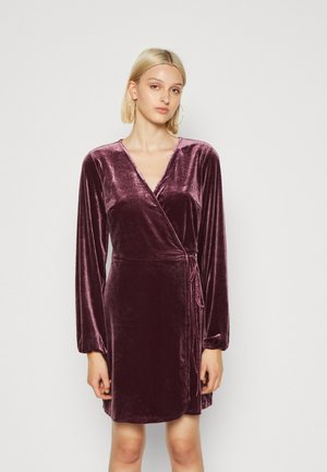 VILA VIKATJA SHORT - Vestito elegante - winetasting