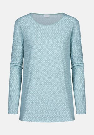 Lichtblauw langesleeve shirt met een geometrisch wit patroon, afgeronde halslijn en zachte stof. Ontworpen voor comfort en casual draagplezier.