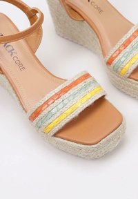 LIMMA JUPIER - Sandalias de tacón - camel