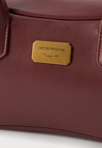 Emporio Armani TOP HANDLE BAG - Τσάντα χειρός - bordeaux
