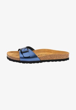 Blauer synthetischer Rutschsandal mit einem schwarzen Riemen und silberner Schnalle. Enthält ein Korkfußbett und eine strukturierte schwarze Gummisohle.
