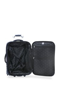 Maleta rodante de color navy con un mango retráctil, bolsillos de malla en el interior y un compartimento con cremallera. Forro de tela suave con un patrón de logo sutil.