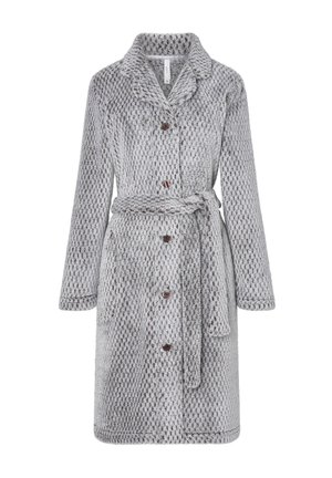 Bata de punto gris con una textura suave, que presenta un collar, mangas largas, cierre de botones en la parte delantera y un cinturón de lazo a juego.