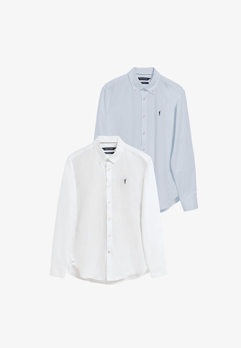 Dwie koszule z długim rękawem: jedna biała, a druga jasnoniebieska. Obie mają kołnierzyk i małe logo na piersi.