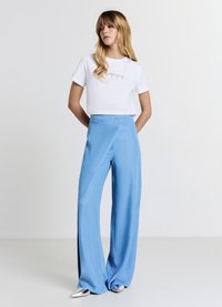 Calliope PCHIA PANNELLO - Jean flare - blu denim chiaro