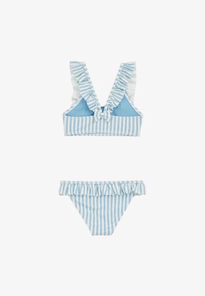 Stribet blå bikini sæt med flæser. Toppen har en dyb ryg og sløjfedetalje, mens bukserne har en flæset kant.
