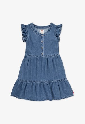 Džínové šaty s krátkymi volánovými rukávmi, zapínaním na gombíky vpredu a viacvrstvovou sukňou. Svetlomodrá farba s mäkkou textúrou a jemnými detailmi švov.