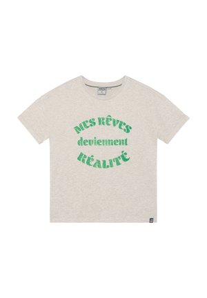 Grå T-shirt med korte ærmer lavet af bomuld. Har grøn glimmertekst, der lyder "MES RÊVES deviement RÉALITÉ" i en buet opstilling.