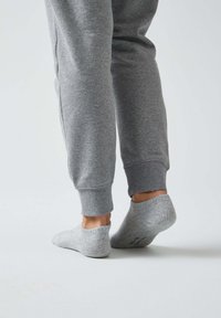SNOCKS 6 PACK - Calze - grau