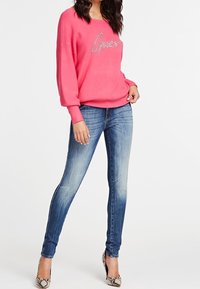 Guess Sweter